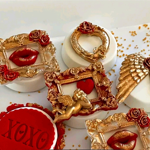 Silicone Mold Kissable Lips💋 - Picture 13 of 16